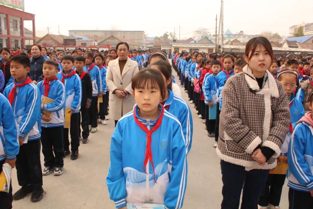 地震剛剛最新查詢,地震剛剛最新查詢，了解地震動(dòng)態(tài)，做好安全防范